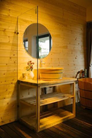 Homestay#ht#bathtub#romantic#badinh * Hanoï